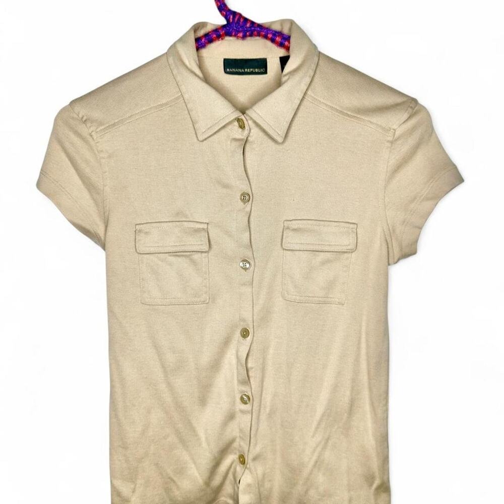 Banana Republic fitted tan cotton button-up shirt - Size Small